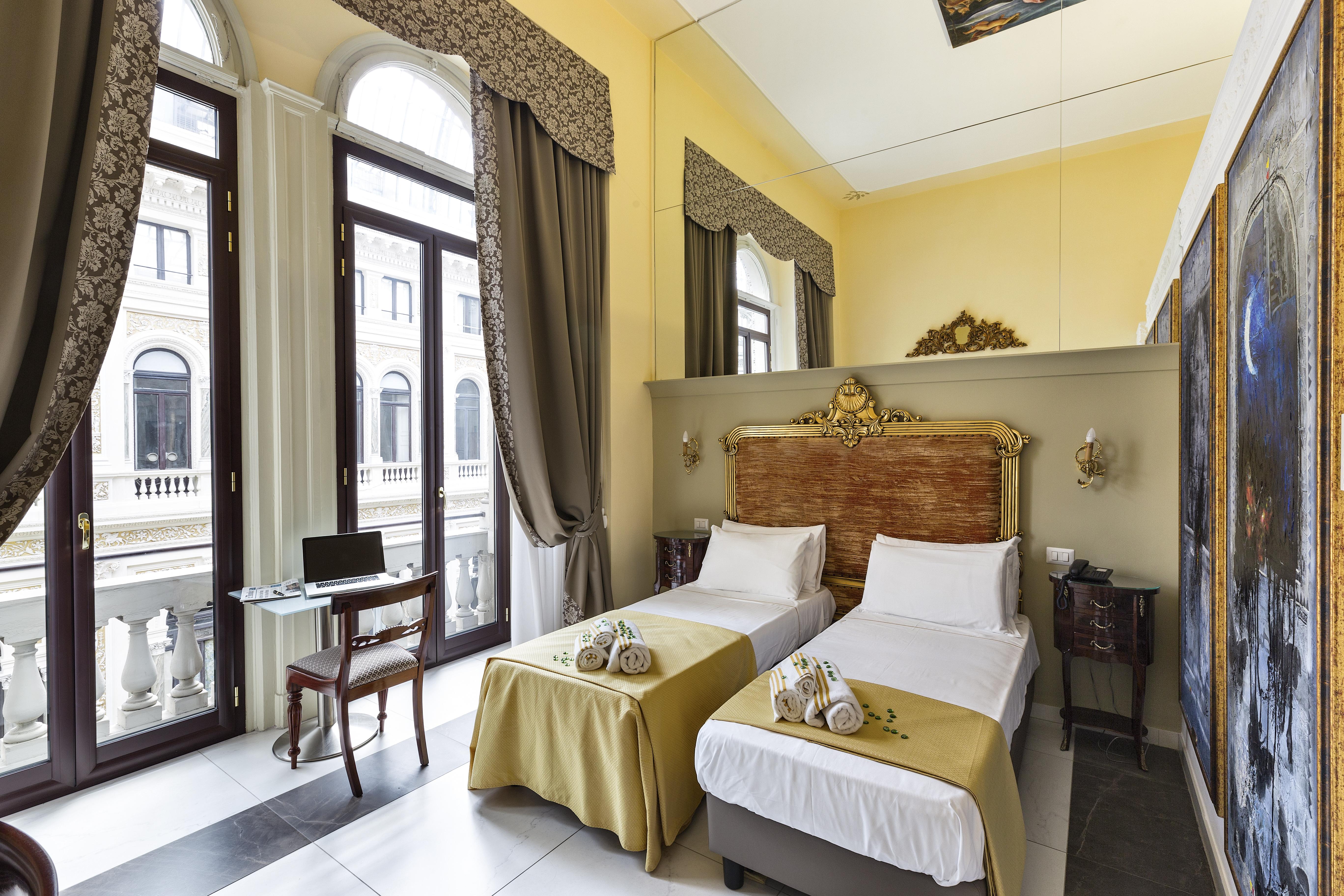 Hotel Art Resort Galleria Umberto Naples Exterior photo